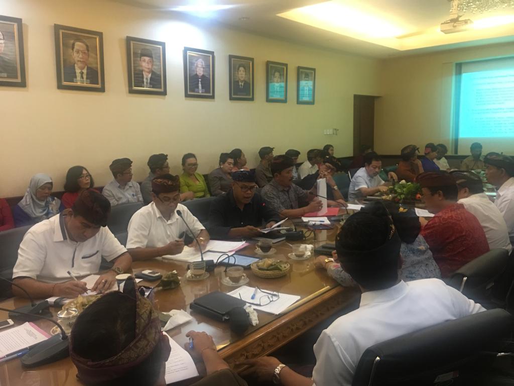RAPAT TIM ANGGARAN PEMERINTAH DAERAH PROVINSI BALI (TIM KEBIJAKAN DAN TIM TEKNIS)