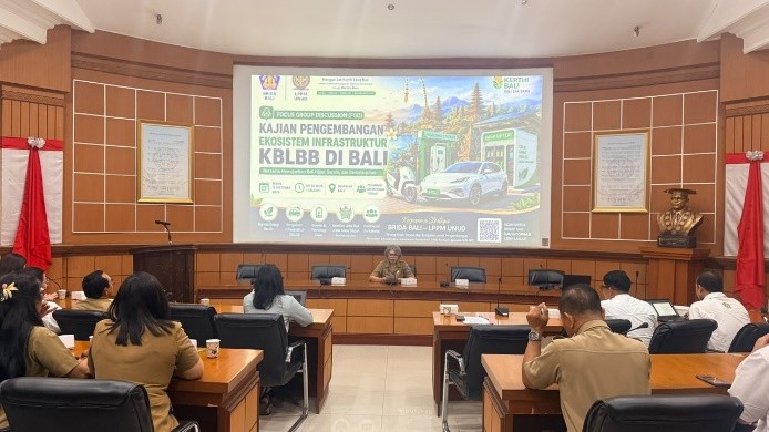 PRESENTASI LAPORAN AKHIR/FGD-3 JASA PENELITIAN DAN PENGEMBANGAN EKOSISTEM INFRASTRUKTUR KENDARAAN BERMOTOR LISTRIK BERBASIS BATERAI