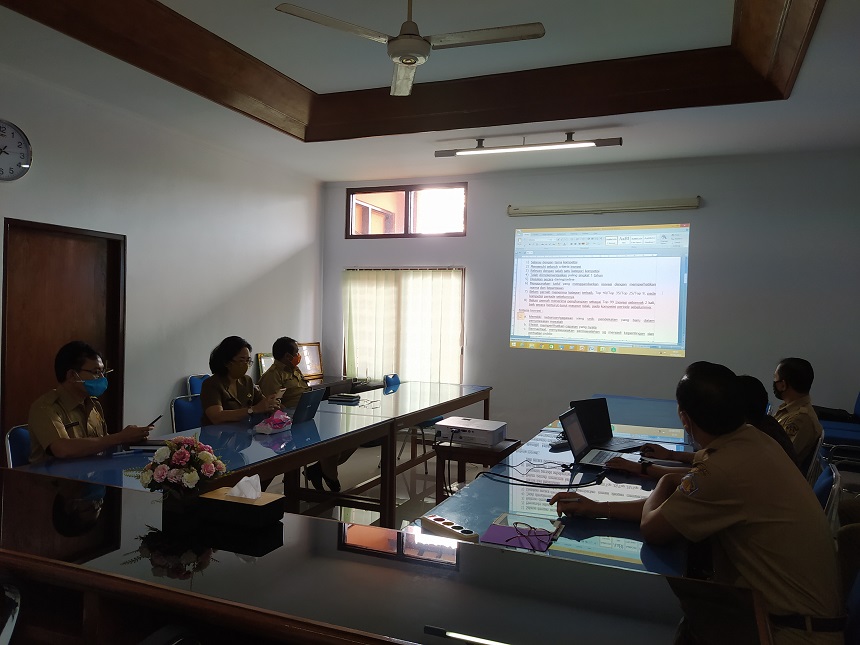 RAPAT PENYUSUNAN MATERI PRESENTASI KOMPETISI PELAYANAN PUBLIK