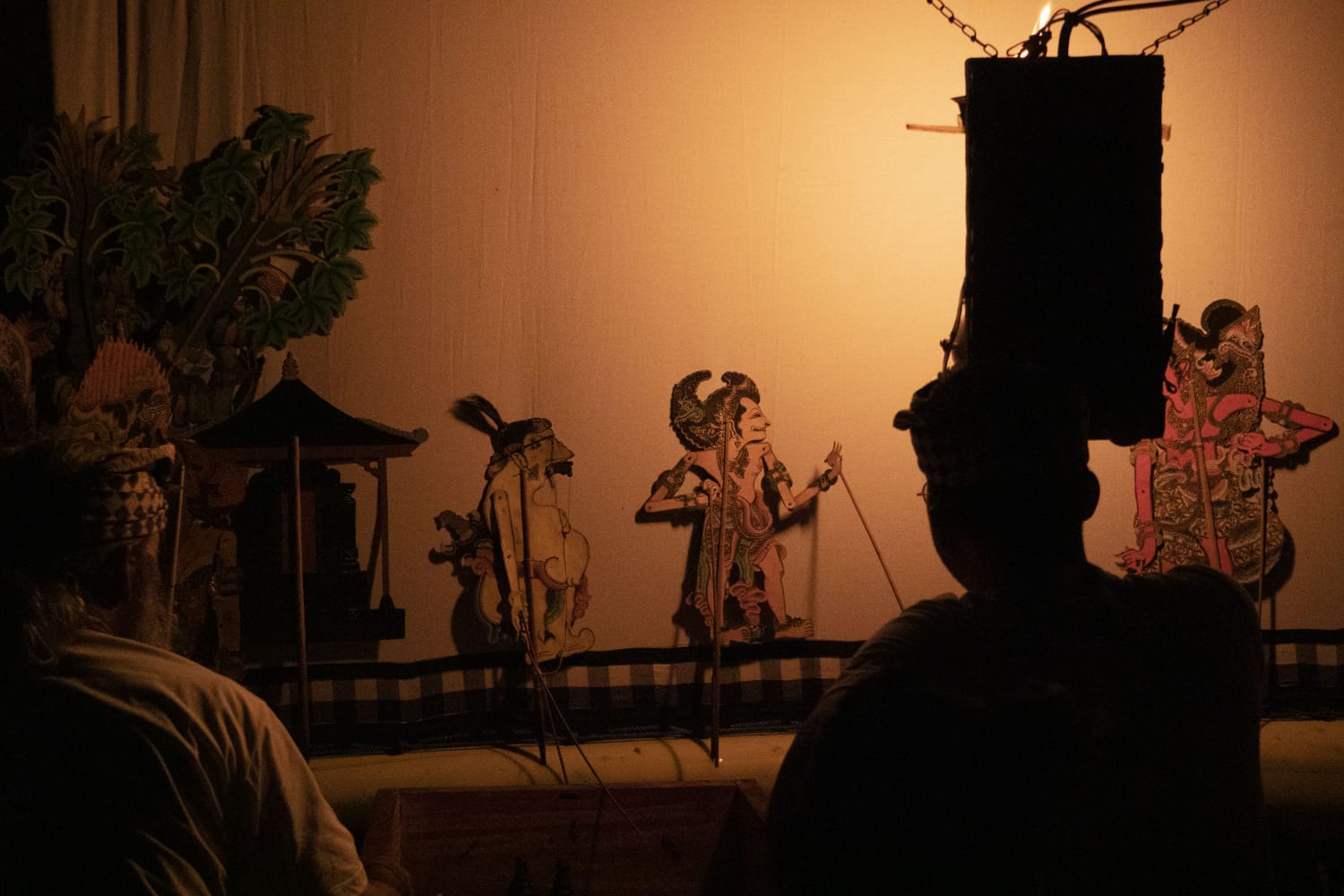 Giliran Bangli Tampilkan Kesenian Wayang Kulit Calonarang