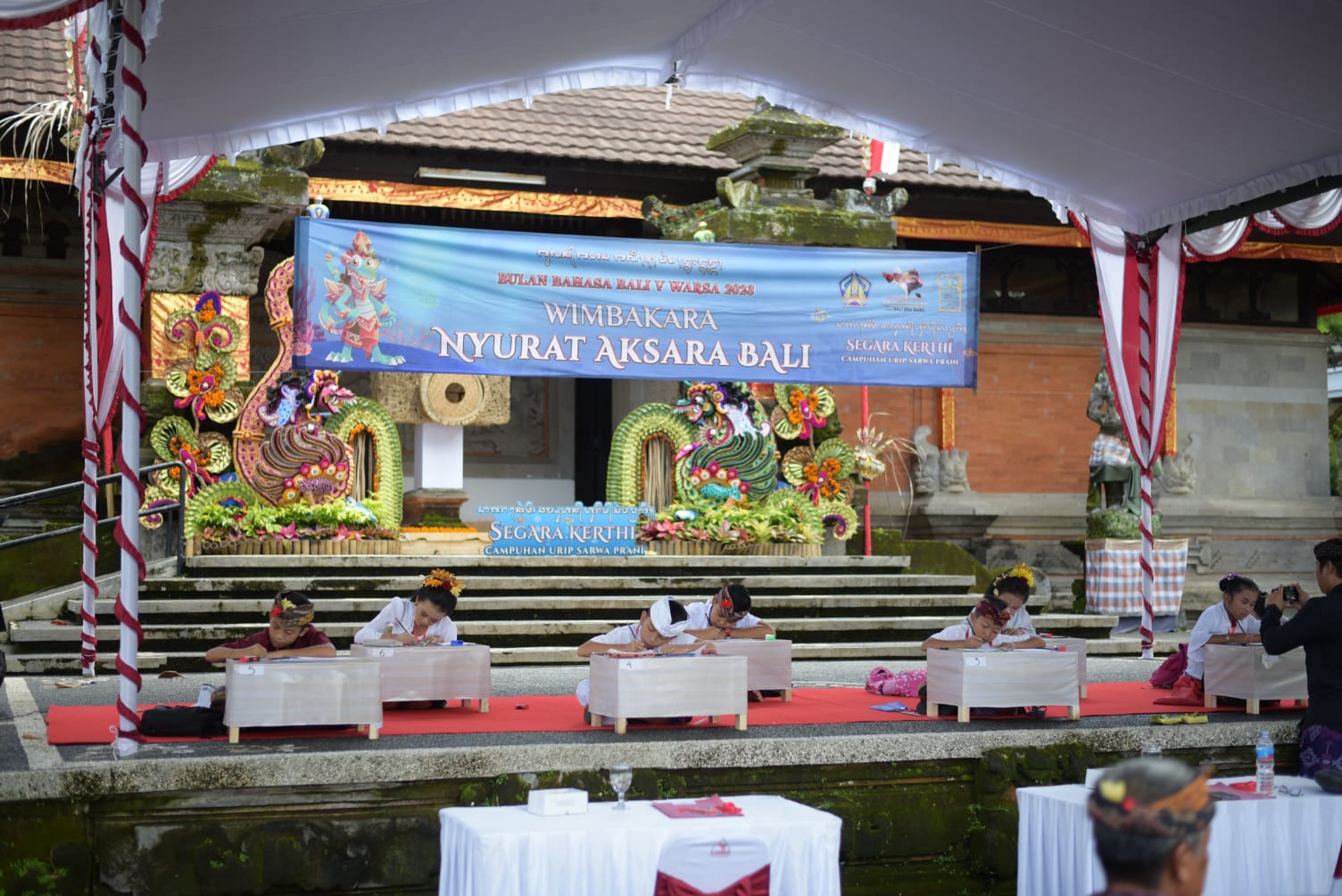 Serunya Lomba Nyurat, Ngwacen hingga Debat Mabasa Bali
