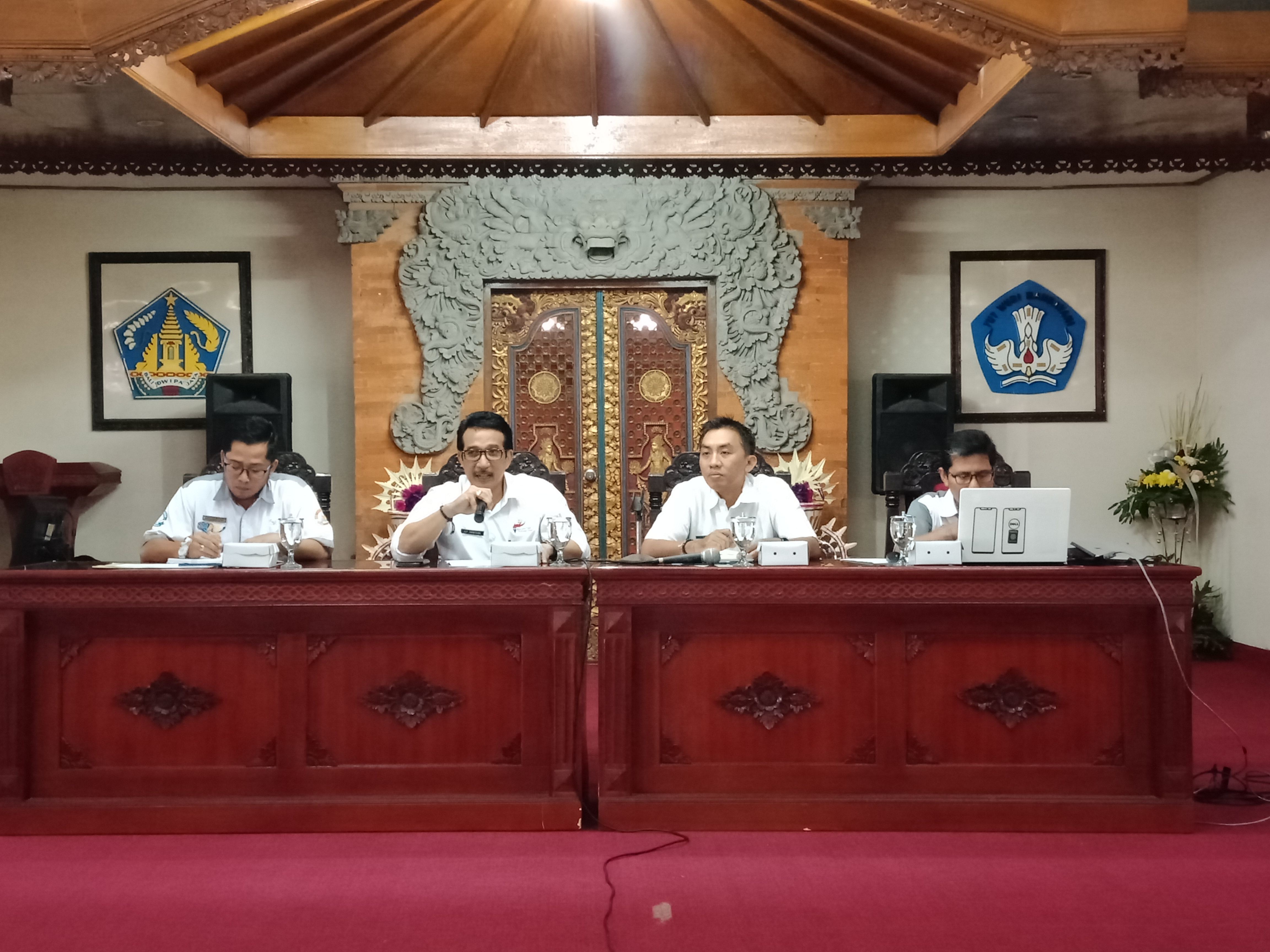 Sosialisasi dan Sinkronisasi Data Pokok Pendidikan Provinsi Bali Jenjang SMA/SLB