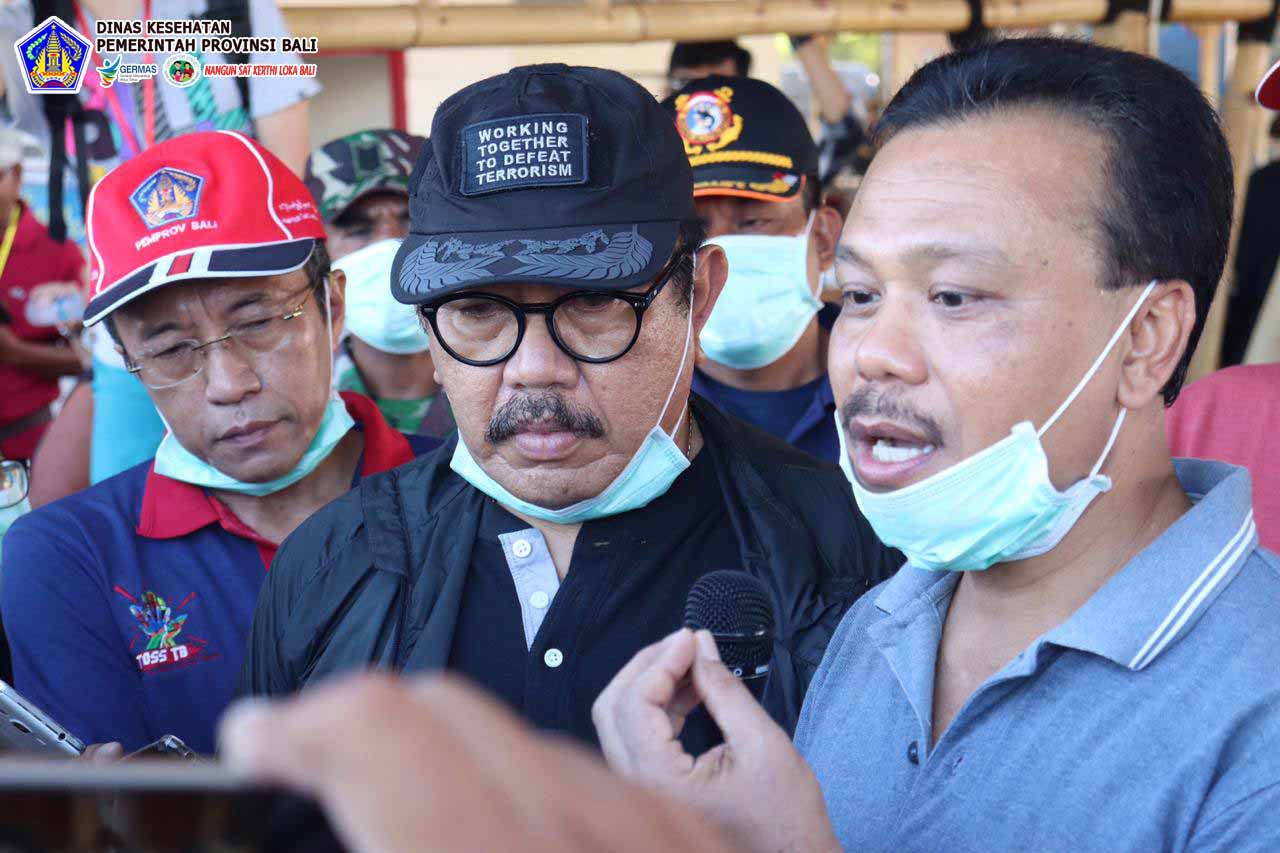 Wawancara dengan Media