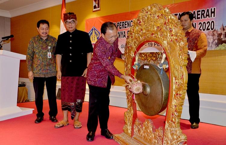 Buka Forum Perencanaan Pendapatan Daerah, Gubernur Harapkan Terobosan Baru Sumber PAD