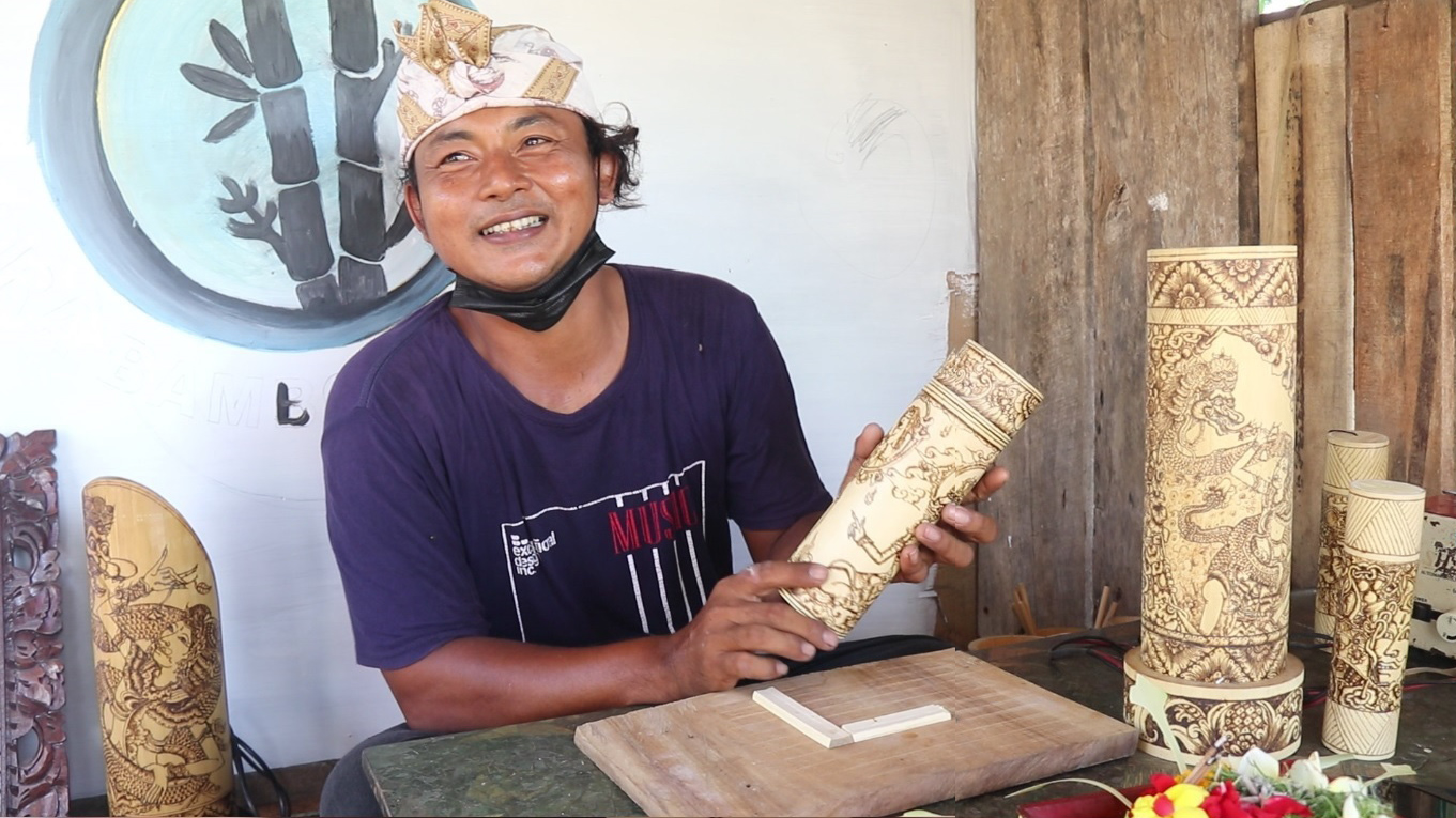 Wayang Klasik di Media Bambu