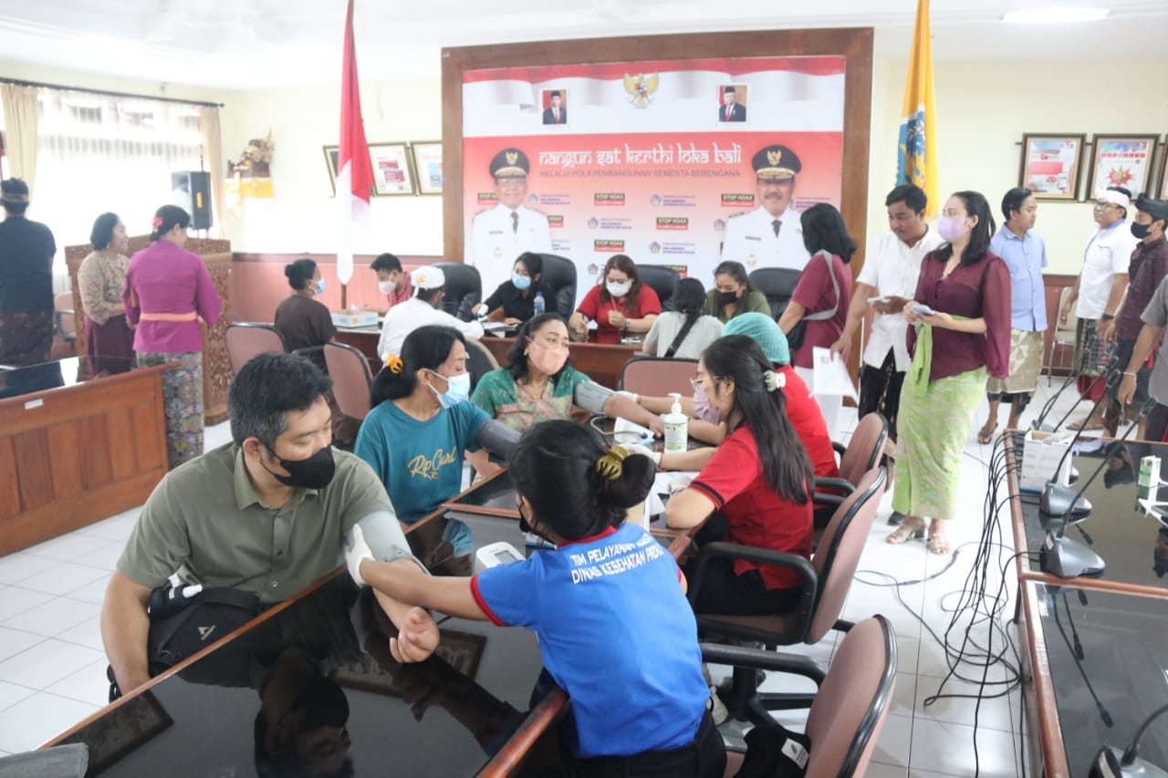 Bekerjasama Dengan Dinkes, Diskominfos Bali Fasilitasi Booster-2 Untuk Media dan Masyarakat Umum