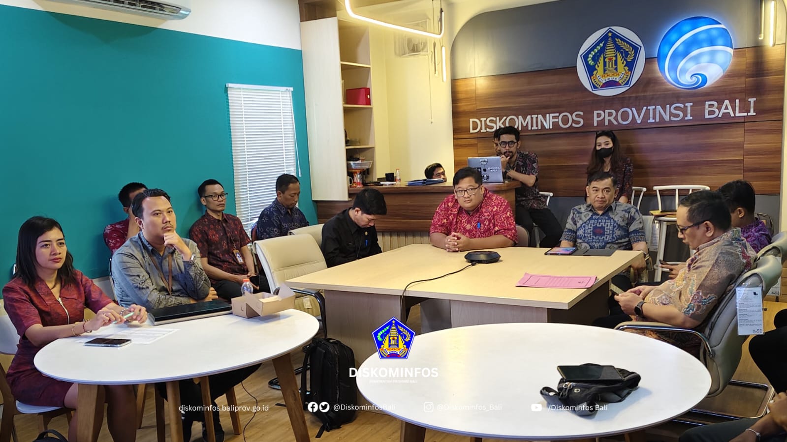 Rapat Evaluasi Pelaksanaan Bantuan Keuangan Khusus (BKK) Penyelenggaraan Akses Free WIFI di 8 Kabupaten/Kota se-Bali Tahun Anggaran 2024 Untuk Termin II