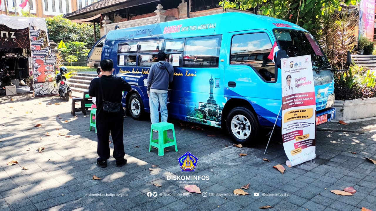 Pelayanan SIM dan SAMSAT Keliling Hadir Meriahkan BDF