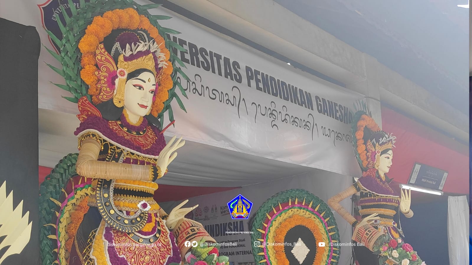 Tingkatkan Minat Baca Pengunjung: Undiksha Pamerkan Buku-Buku dan Naskah Lontar