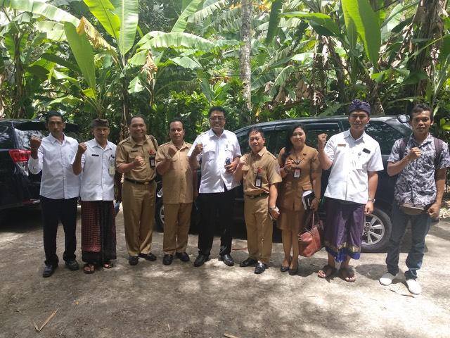 Kadiskop meninjau proses pembuatan arak di Sidemen
