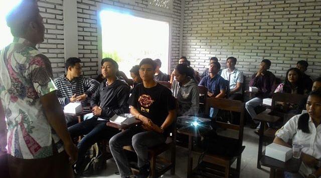 Penyuluhan dengan materi Prosedur dan Mekanisme Bekerja ke Luar Negeri