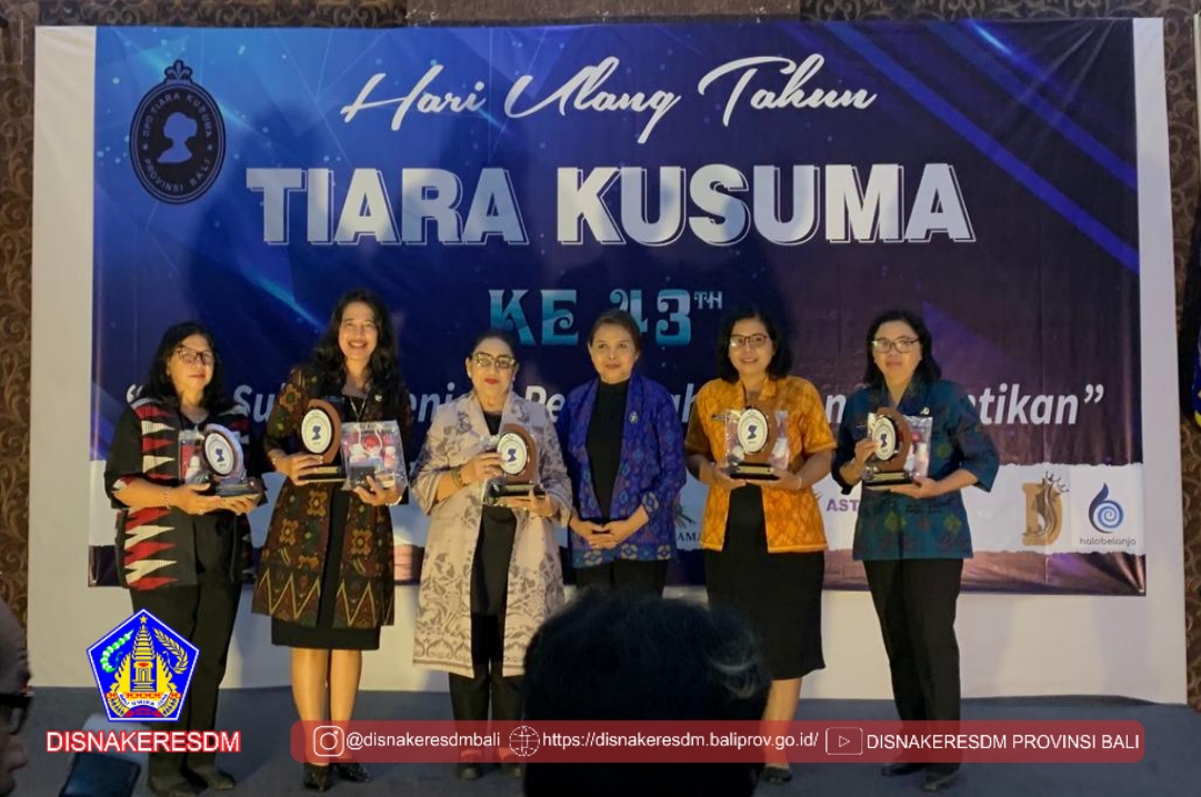 Menghadiri Acara HUT DPD Persatuan Ahli Kecantikan Dan Pengusaha Salon Indonesia