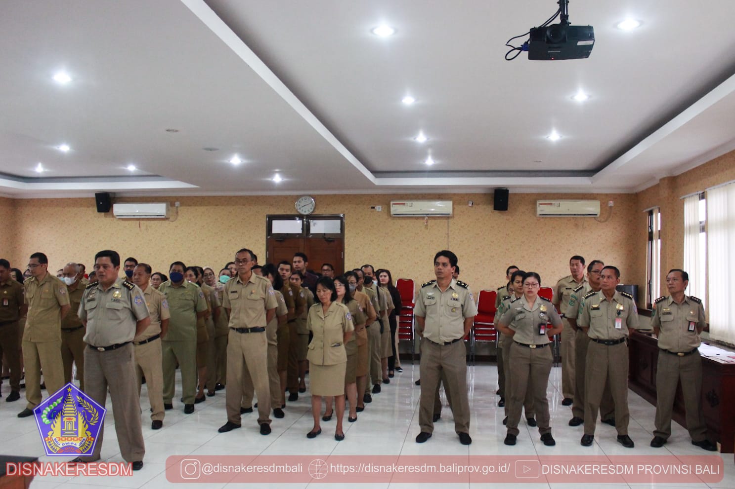 Upacara Peringatan Bulan Keselamatan dan Kesehatan Kerja (K3) Di Lingkungan DISNAKERESDM Provinsi Bali