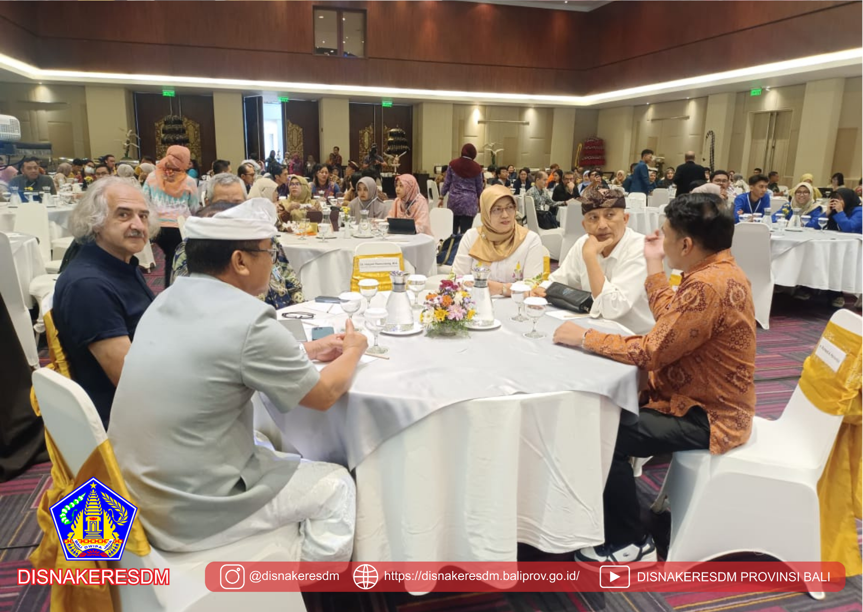 Pembukaan Acara The 2nd International Conference On Ergonomic Asfety, And Health (ICESH) And The 7th Ergo-Camp 2023