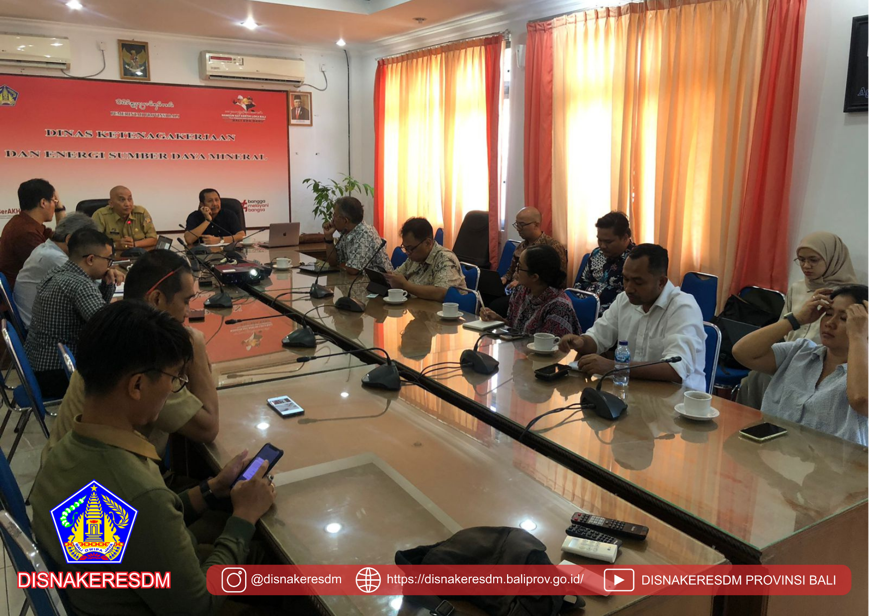 Diskusi Teknis Proyek Electric Vehicle (EV) Charging Points Bali