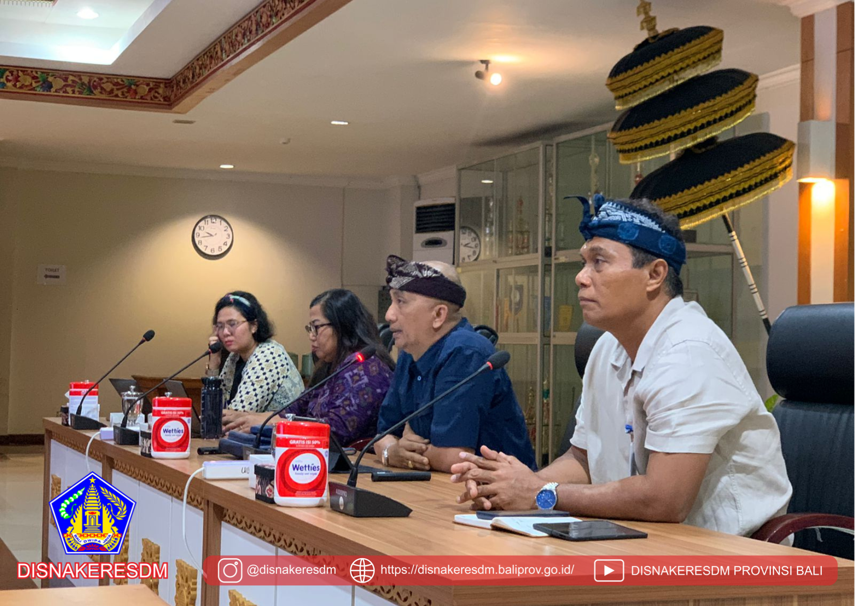 Acara Diskusi Dalam Rangka Konsultasi Publik Penyusunan Naskah Akademik Dan Rancangan Undang-Undang Tentang Perubahan Kedua Atas UU No. 30 Tahun 2009 Tentang Ketenagalistrikan