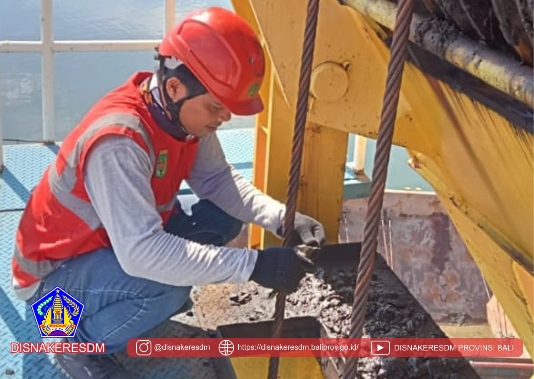 Pemeriksaan Dan Pengujian Pesawat Angkat Jenis Floating Crane