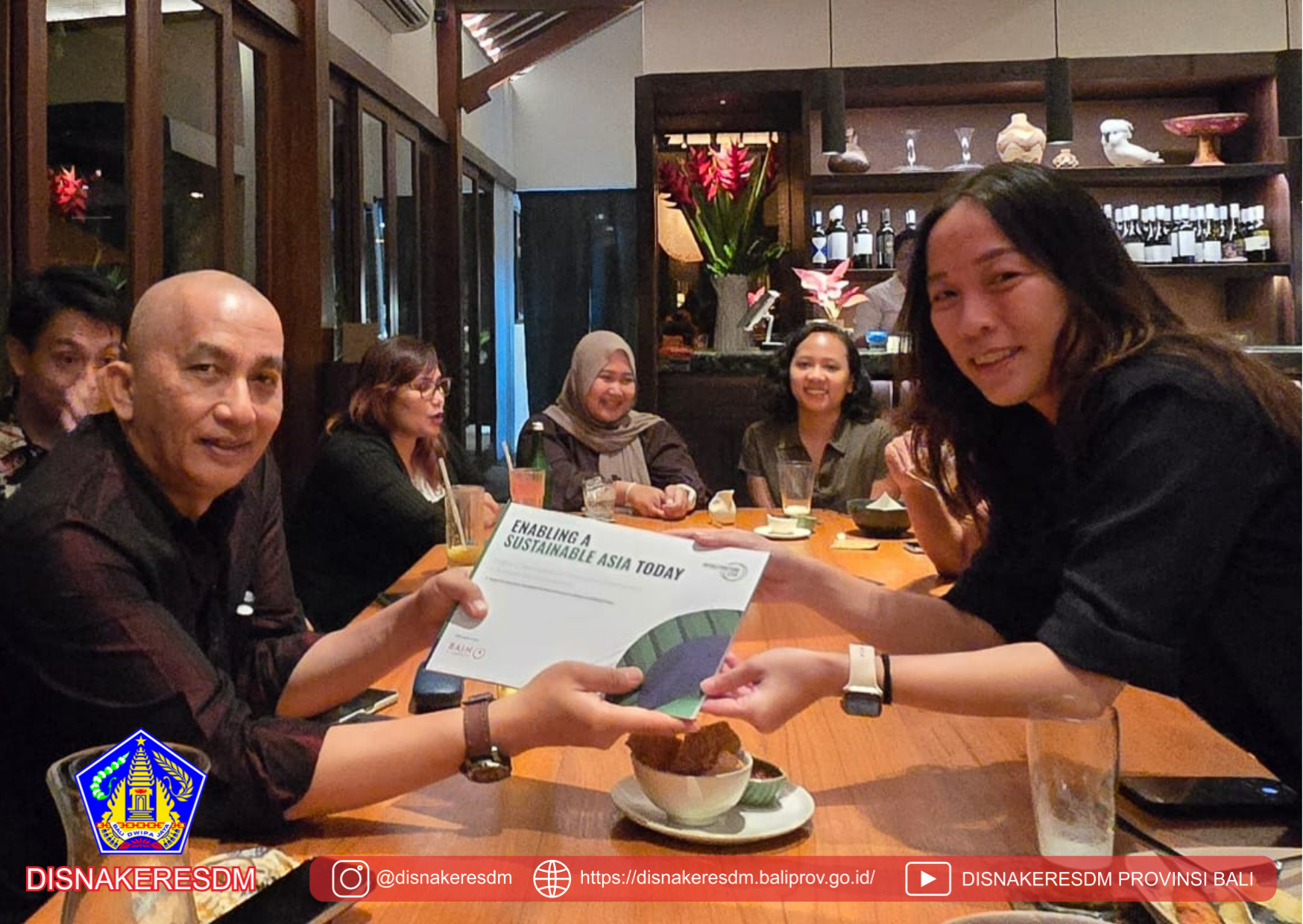 Menghadiri Pertemuan Ddengan Infrastructure Asia