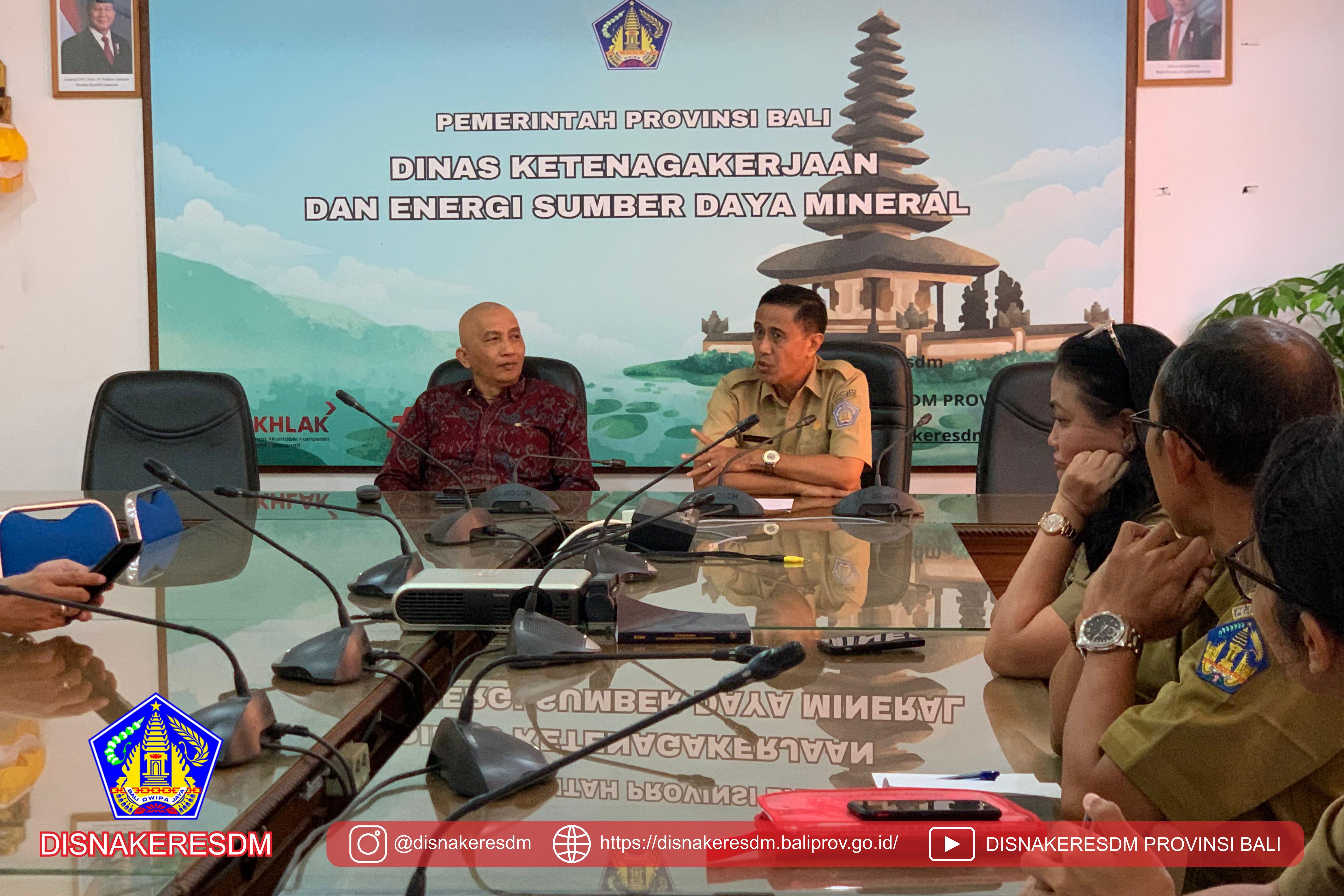 Rapat Pimpinan Di Lingkungan DisnakerESDM Provinsi Bali