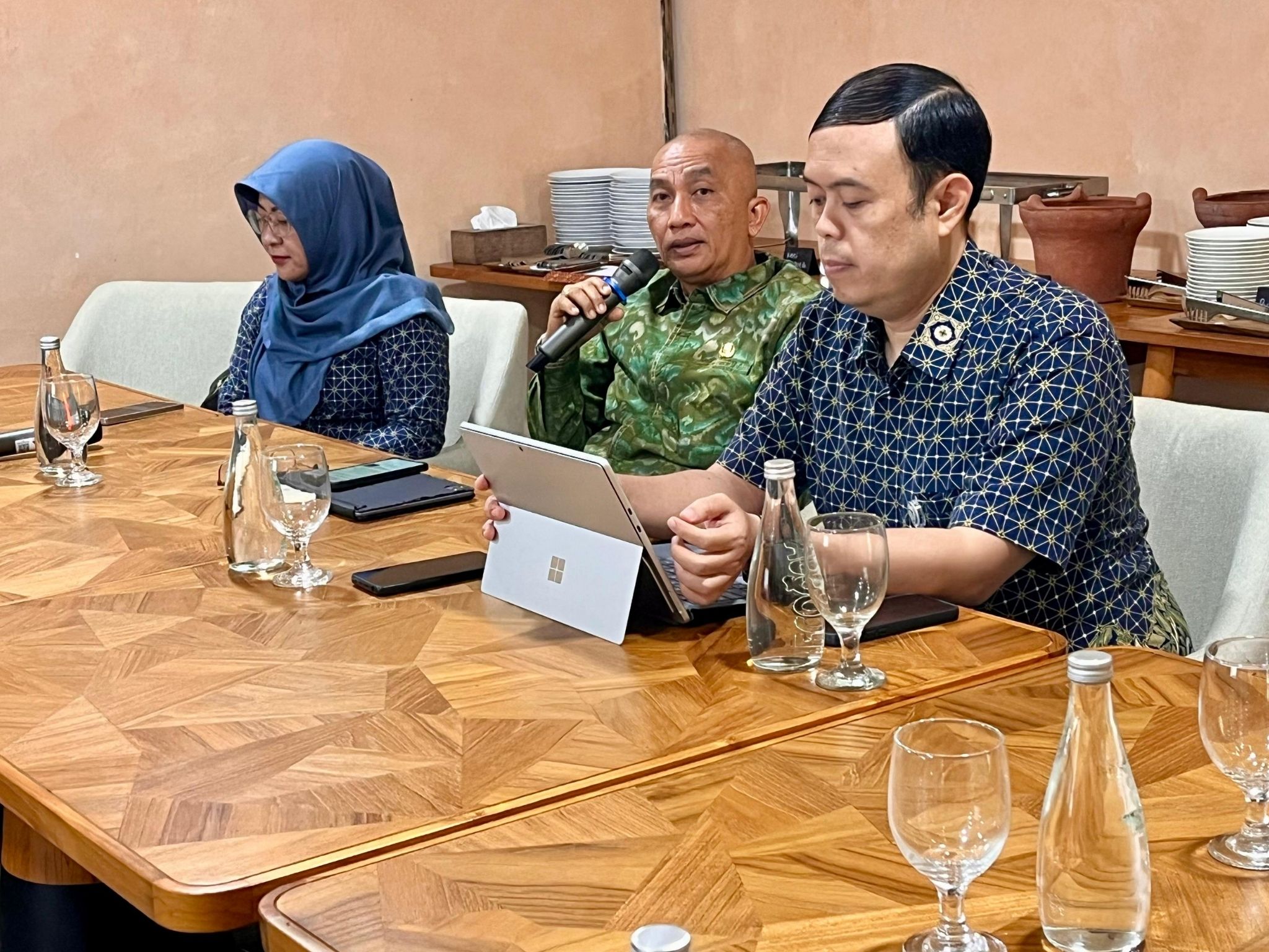 Monitoring dan Evaluasi (Monev) Kepatuhan Badan Usaha