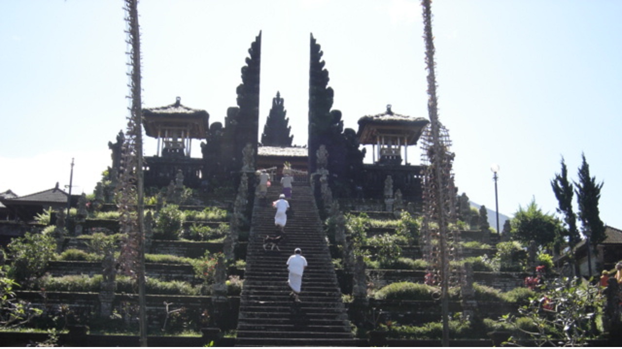 BESAKIH TEMPLE