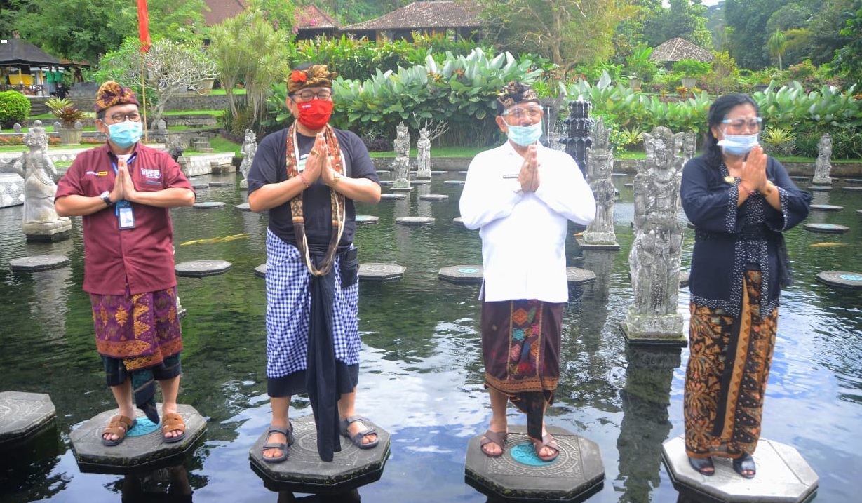 MEMANTAU PENERAPAN TATANAN KEHIDUPAN ERA BARU DI PROVINSI BALI, WAGUB COK ACE LAKUKAN TOURING KELILING BALI