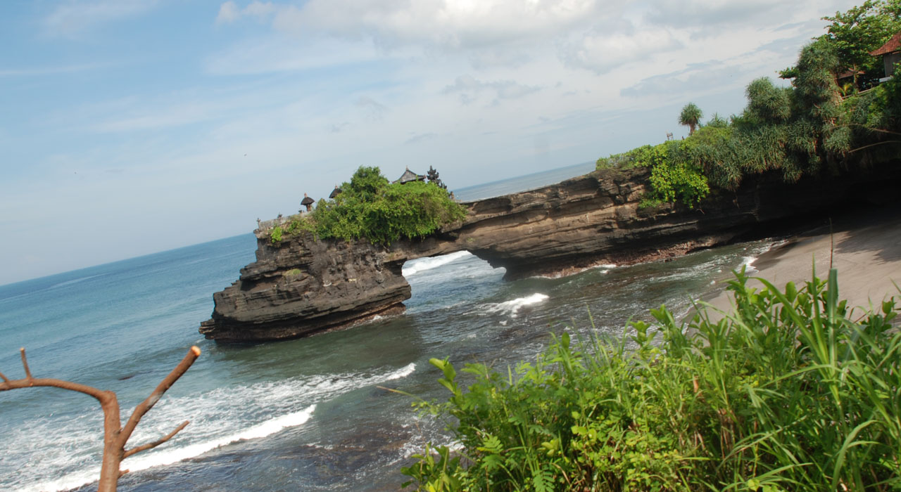 Gubernur Bali mengeluarkan Edaran "Syarat Wisatawan Datang ke Bali"