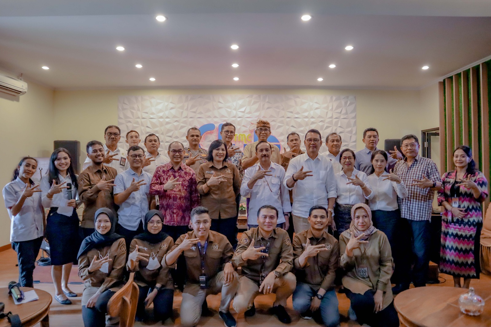 KEMENPAREKRAF Susun Buku Panduan Komunikasi Krisis Kepariwisataan
