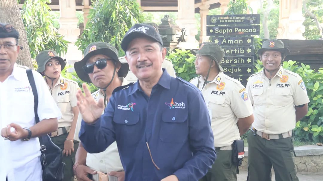 End of April Bali Government Tourism Office Checks Foreign Tourist Levy at Tourist Destinations.