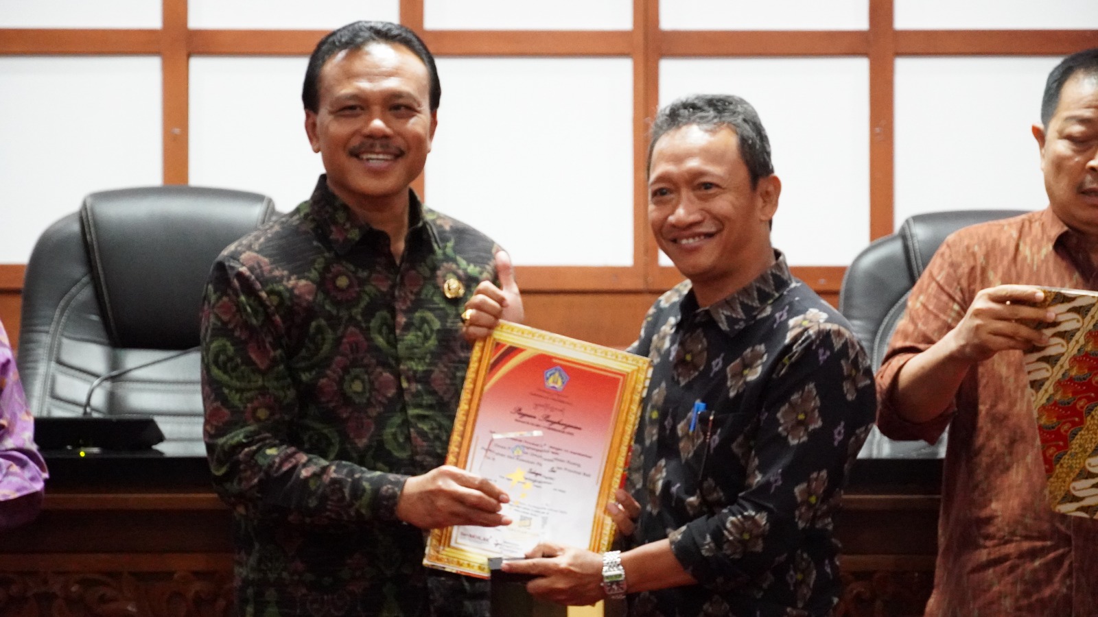 Tim Agen Perubahan Dinas PUPRKIM Provinsi Bali Raih Penghargaan Dari Pemerintah Provinsi Bali