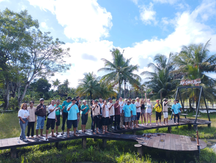Gerakan Tanam Padi Tetua Bali Cicih Gonrong Sudaji, di Gianyar