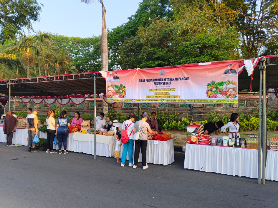 Distanpangan Bali Gelar Pameran Produk Organik, Aktualisasi Tumpek Wayang melalui Potensi Pertanian Bali