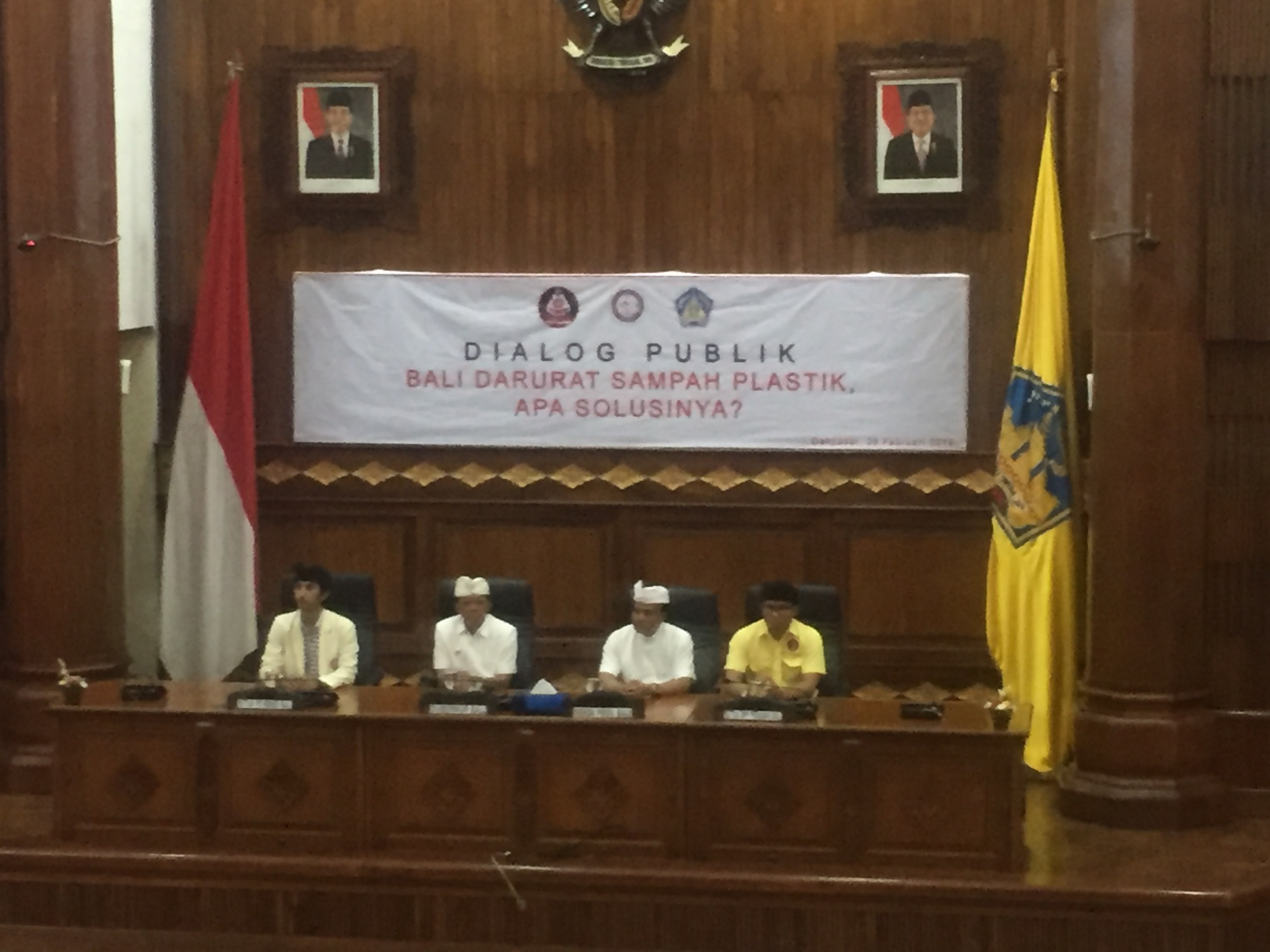Dokumentasi Dialog Publik Darurat Sampah Plastik