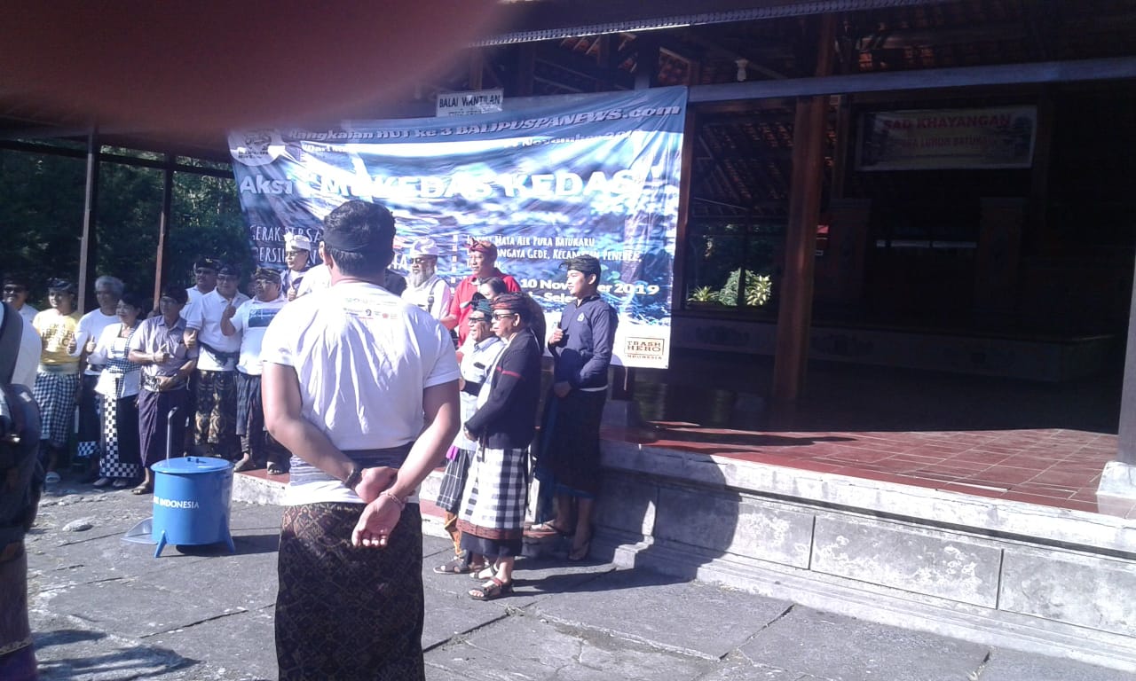 Mengikuti Kegiatan Bali Resik Sampah Plastik yg Digagas oleh Bali Puspa News dikawasan Pura luhur Batukaru Tabanan