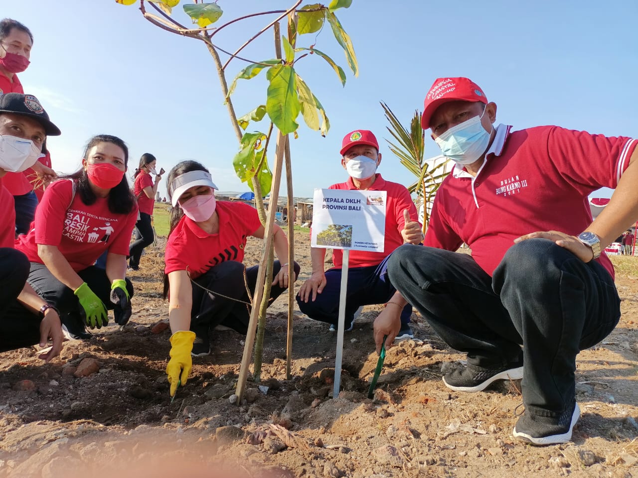Gerakan Serentak Penanaman Pohon dan Kebersihan