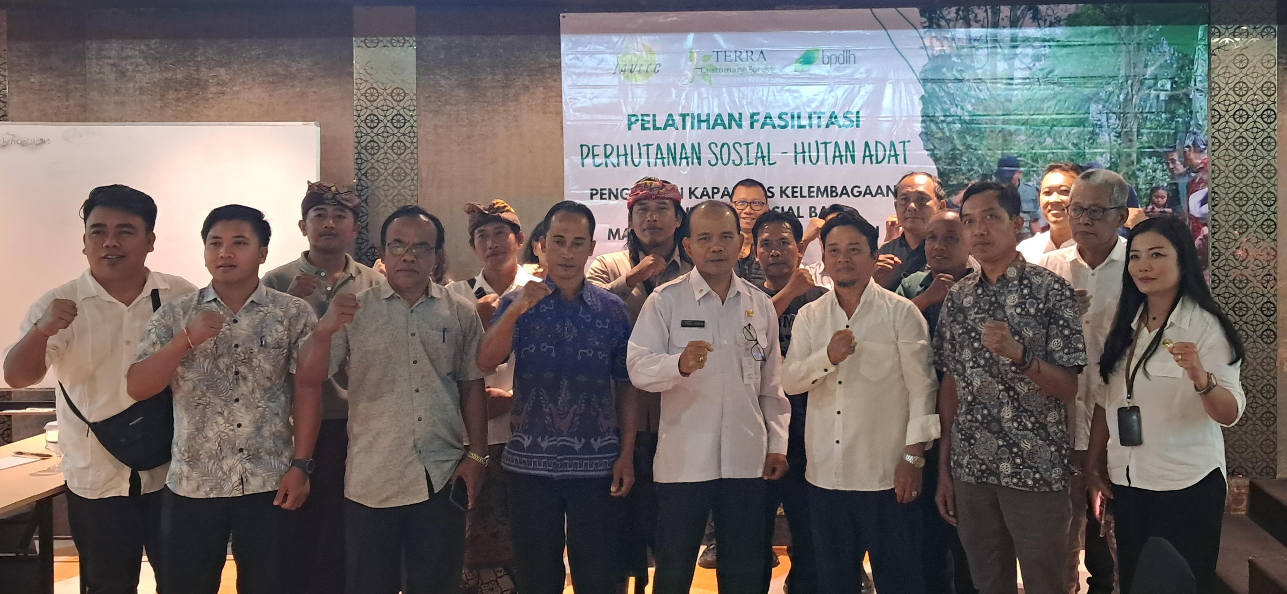 Penguatan Kapasitas Kelembagaan Perhutanan Sosial bagi Masyarakat Hukum Adat di Bali