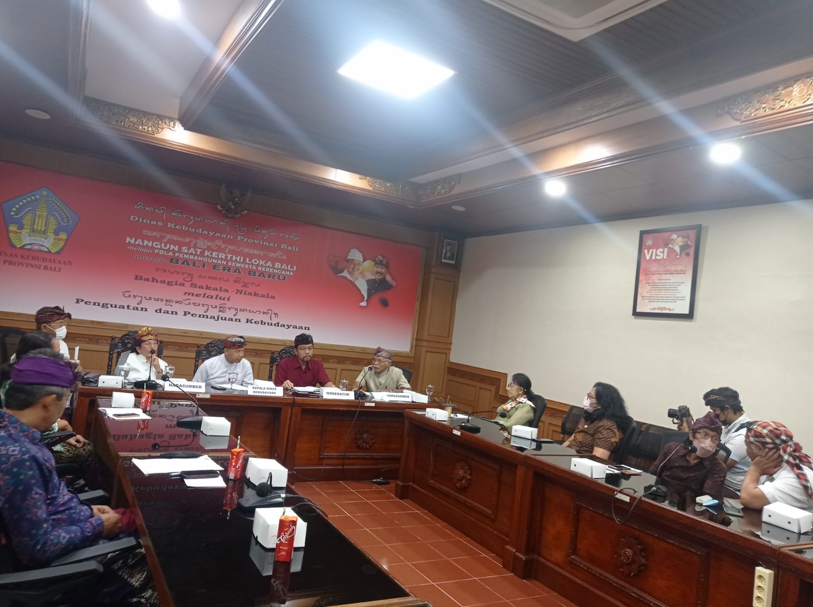 DISBUD BALI BERSAMA DINAS PMA KOMITMEN BERI PEMAHAMAN DESA ADAT TENTANG SENI SAKRAL