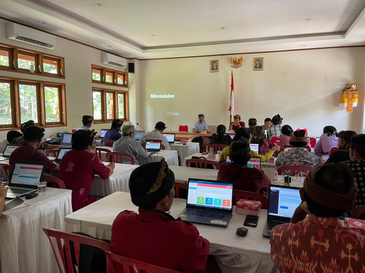DINAS PMA LAKSANAKAN BIMBINGAN TEKNIS “SIKUAT” KEPADA DESA ADAT