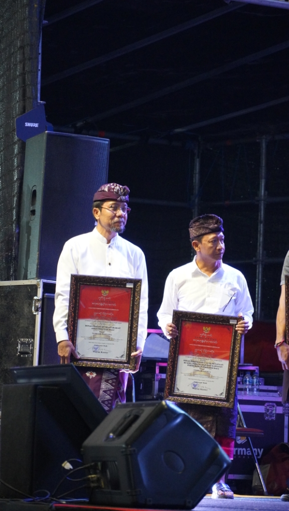 HEBAT! Dinas Pemajuan Masyarakat Adat Provinsi Bali Raih Terbaik 1 Adhyasta Prajaniti