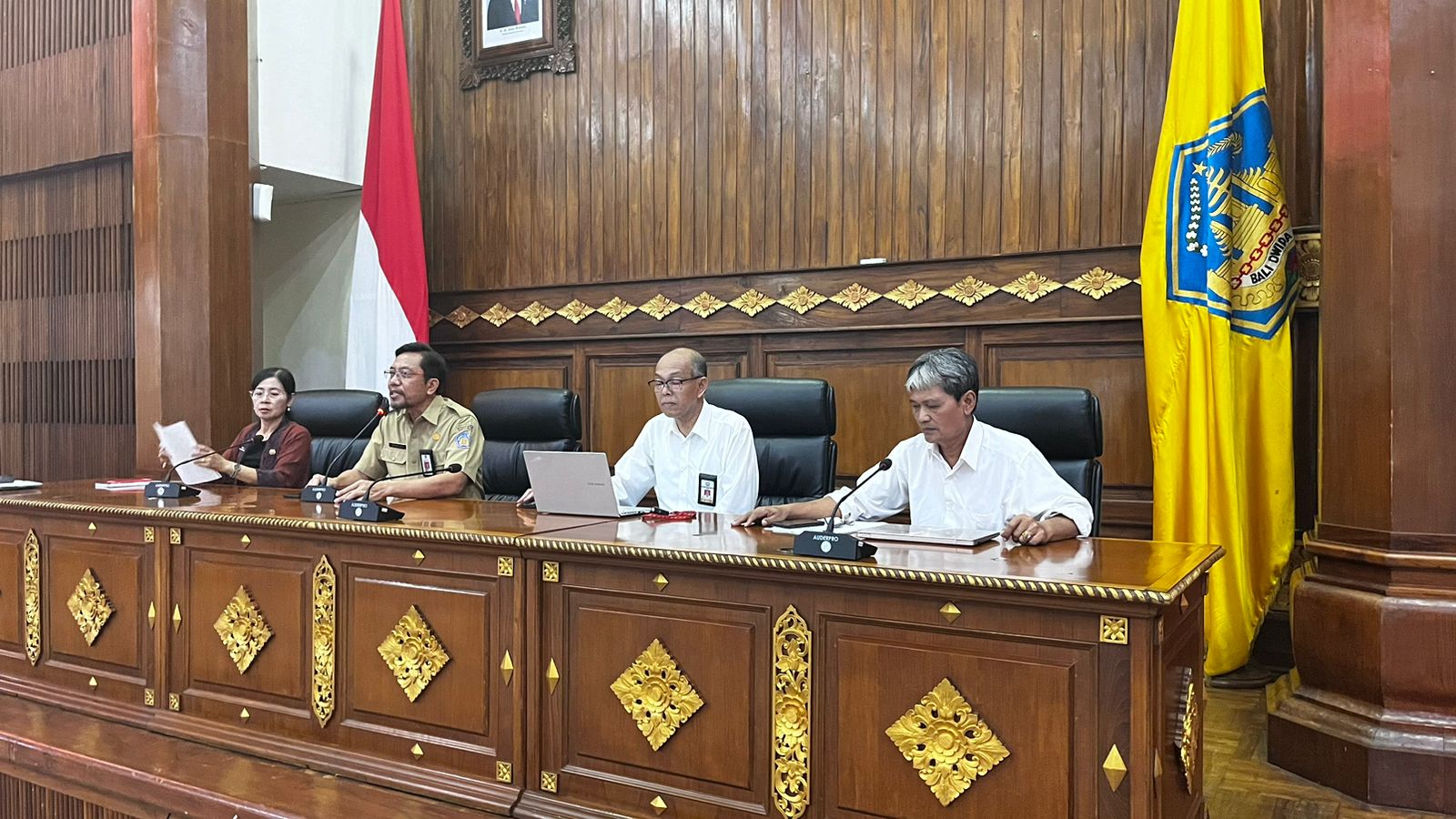 Kepala Dinas Pemajuan Masyarakat Adat Provinsi Bali Pimpin Rapat Kerja Pelaksanaan Audit LPD