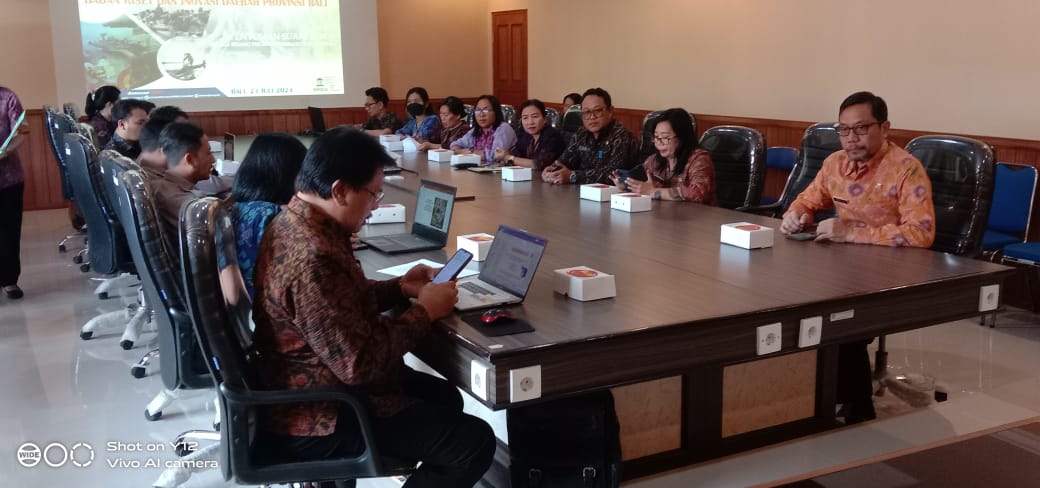 KADIS AGUNG KARTIKA IKUTI RAPAT PENJARINGAN USULAN TOPIK/TEMA RISET BIDANG PRIORITAS PEMBANGUNAN DAERAH
