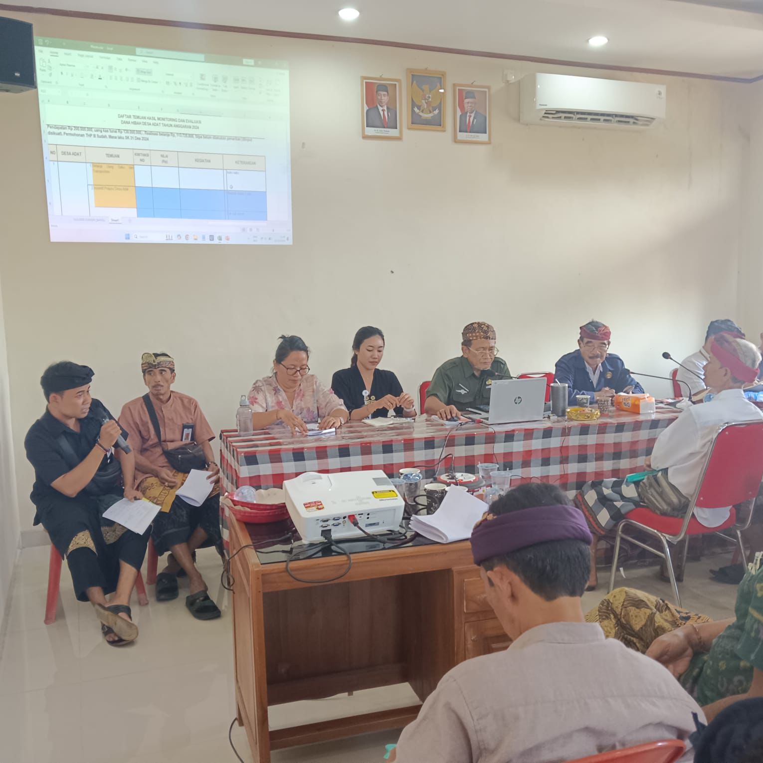 Pembinaan Pengelolaan Keuangan Desa Adat oleh DPMA Provinsi Bali: Meningkatkan Transparansi dan Akuntabilitas