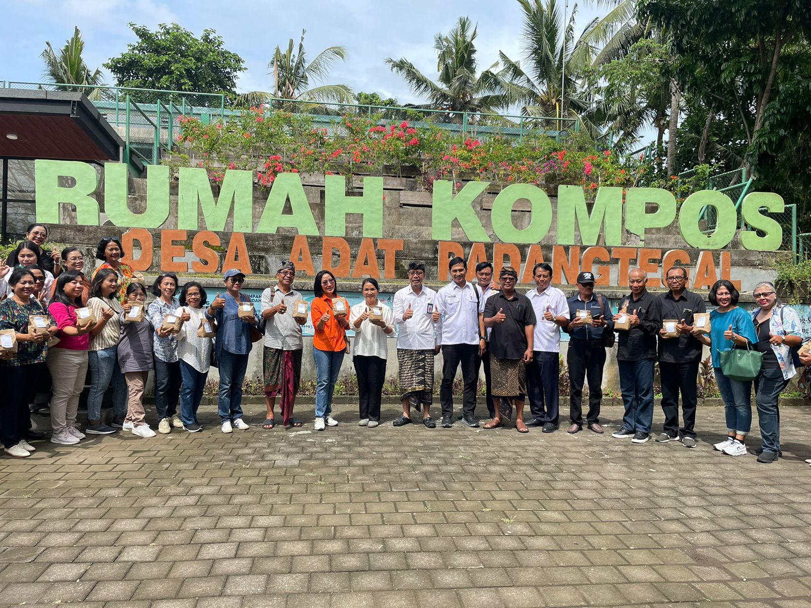 Kunjungan Rumah Kompos Desa Adat Padangtegal, Ubud – Gianyar