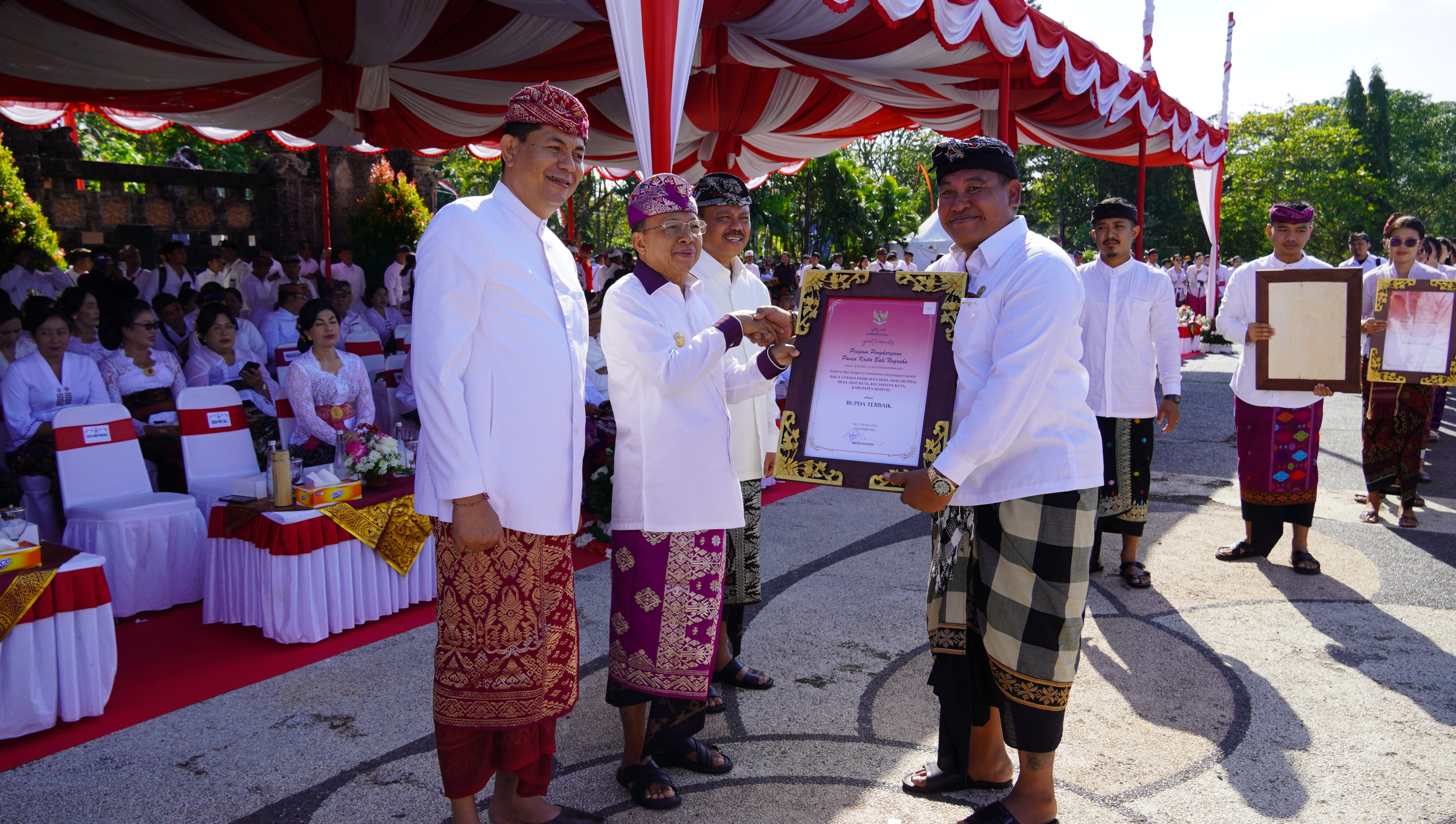 Pemerintah Provinsi Bali menyerahkan Penghargaan “Panca Kreta Bali Nugraha” dan Penghargaan “Sewaka Dana Kerthi Nugraha”