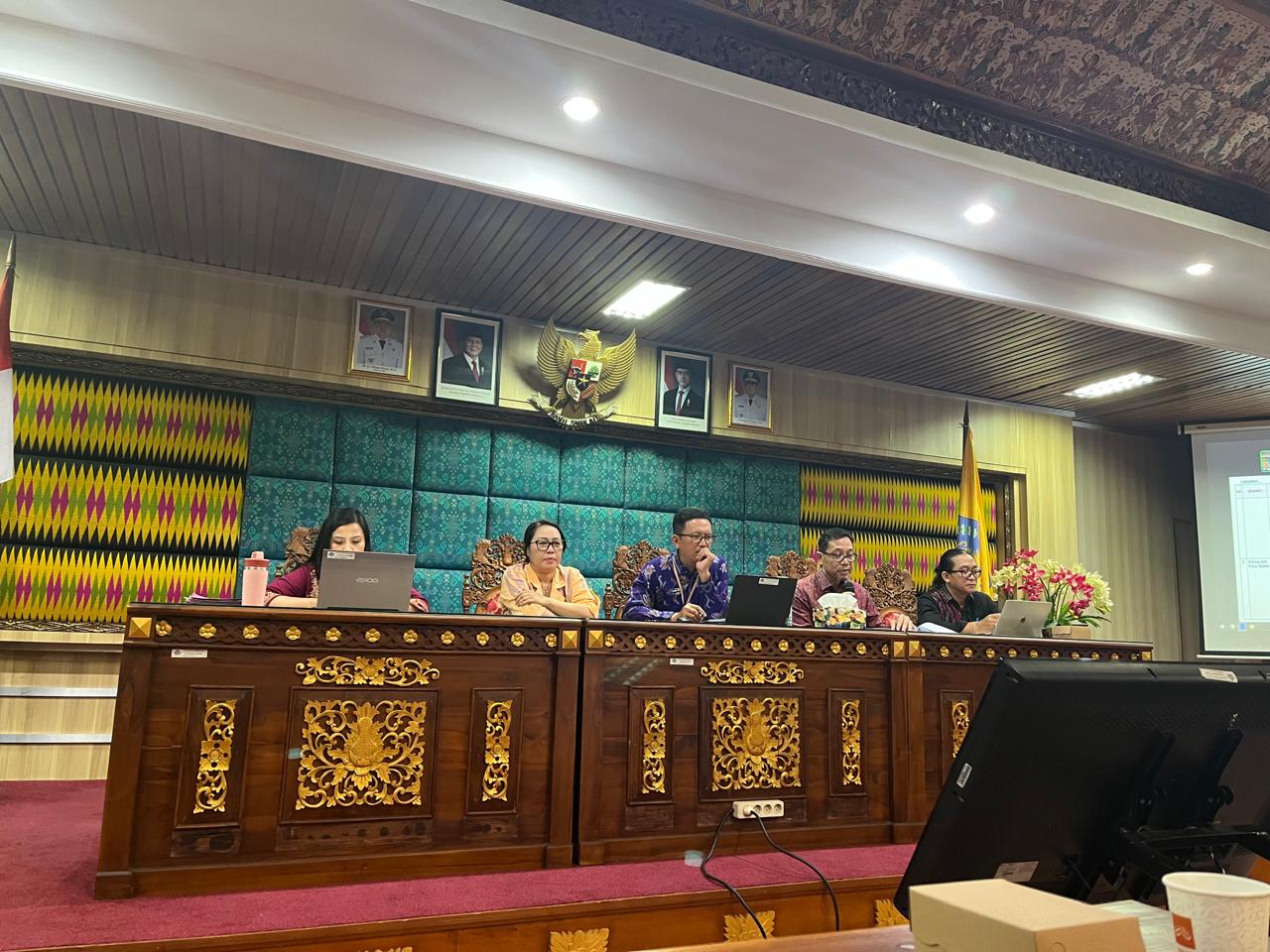 Kadis PMA Menyampaikan Paparan pada Desk Musrenbang RKPD 2027