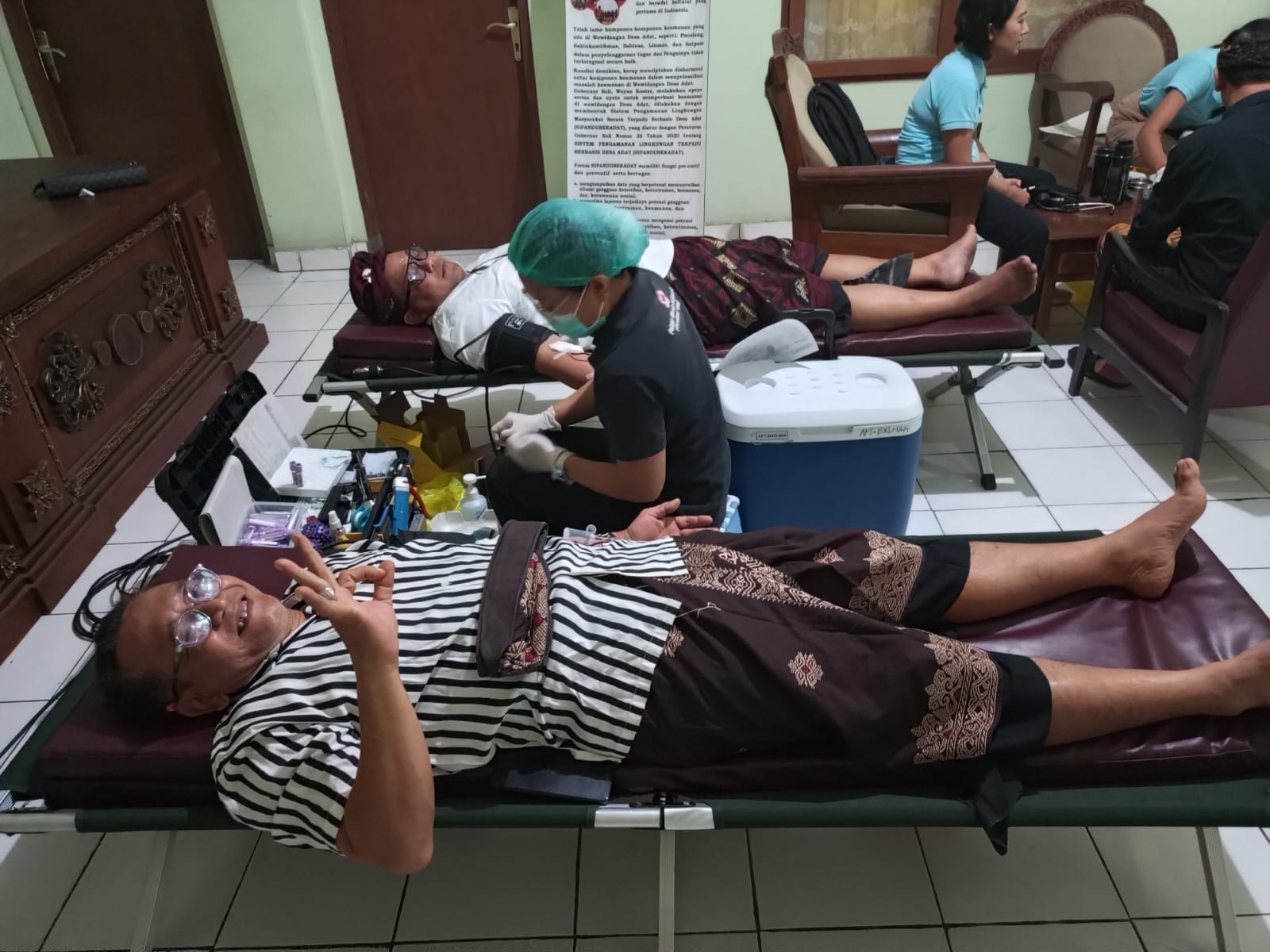 Pegawai Dinas PMA Bali Ikuti Kegiatan Donor Darah