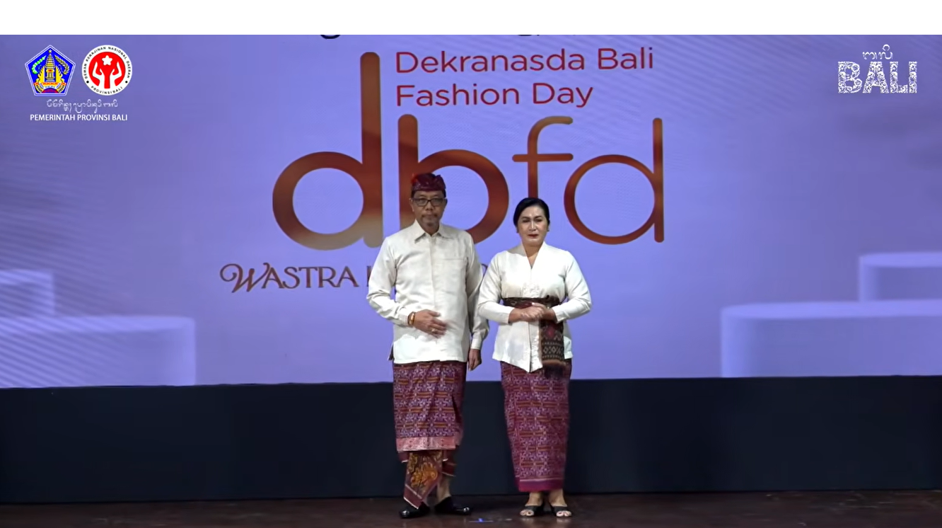 Kadis PMA dan Jajaran Ikuti Dekranasda Fashion Day