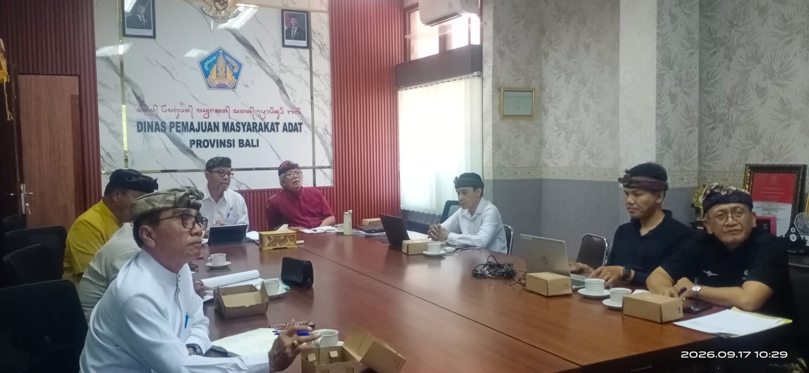 Kadis PMA Bali Pimpin Rakor Pembahasan Pembentukan dan Penataan Wilayah Desa Adat