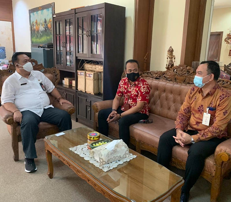 Silaturahmi Vice President (Government Business Head) Bank Mandiri ke Dinas PMD Dukcapil Prov Bali