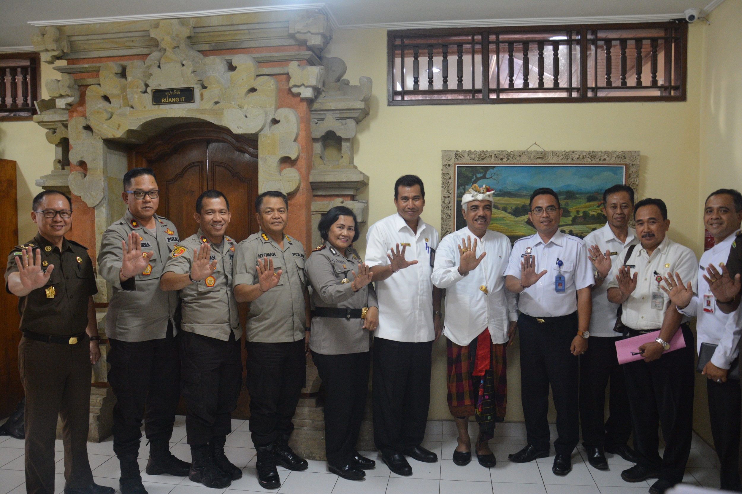 Membahas Penguatan dan Sinergitas pelaksanaan tugas-tugas Unit Pemberantasan Pungutan Liar Provinsi Bali dan Kab/Kota se-Bali.